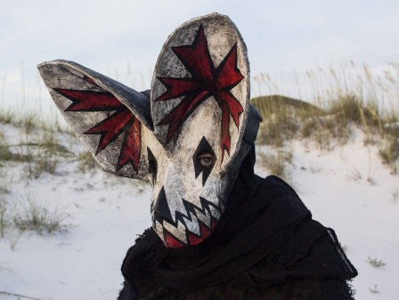 Papier Mâché Bat Masks by Jym Davis Take Wing in Bold Portraits les oreilles et les dents