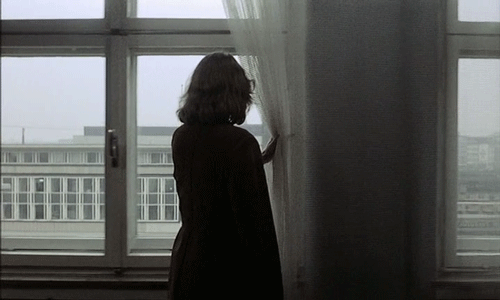 Aurore Clément in Les Rendez-vous d’Anna, Chantal Akerman, 1978 ouvrez les rideaux