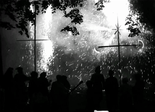 Медвежья свадьба The Bear's Wedding (1926) dir. Vladimir Gardin, Konstantin Eggert feux d'artifice les feux de la saint Jean