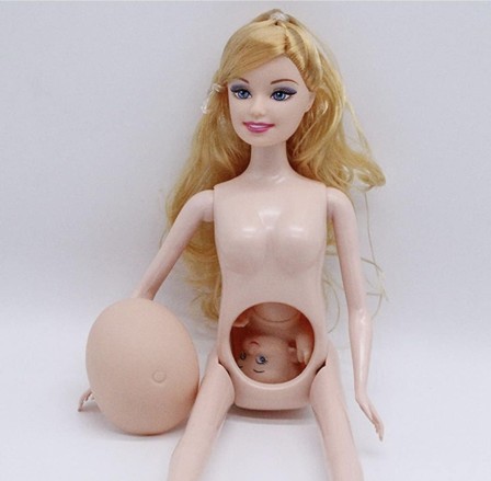 Pregnant Barbie grossesse enceinte baisse de la natalité redonner envie aux françaises d'avoir des bébés