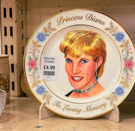 assiette souvenir de la Princesse Diana £4.99 mort le 31 août 1997