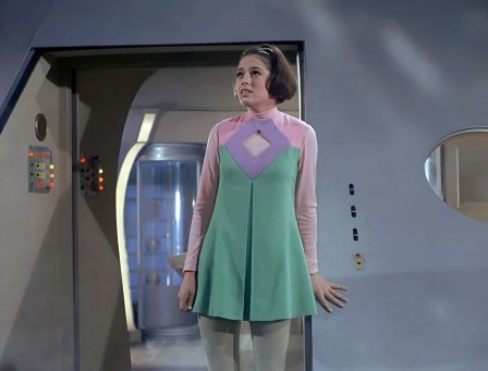 Angela Cartwright, Penny, Lost In Space, 1968 perdue dans l'espace avec une petite robe verte