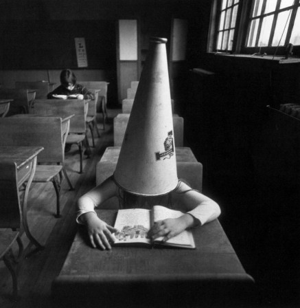 Arthur Tress école le bonnet d'âne