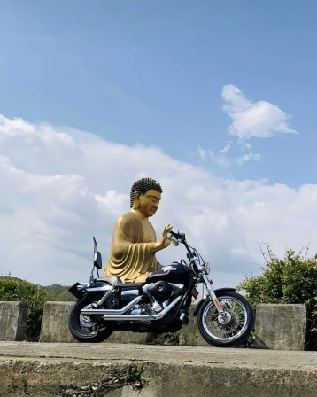 Bouddha moto je n'ai besoin de personne en Harley Davidson