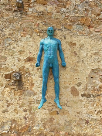 Christophe Cassegrain The blue man, San Quirico d'Orcia, Tuscany 2023 l'homme bleu Toscane Italie