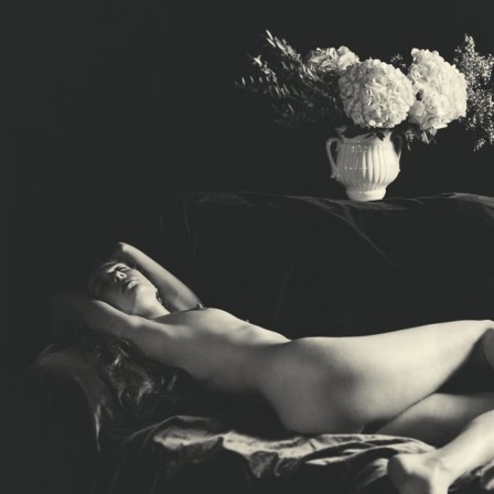 Elia Nedkov la ligne claire des fleurs