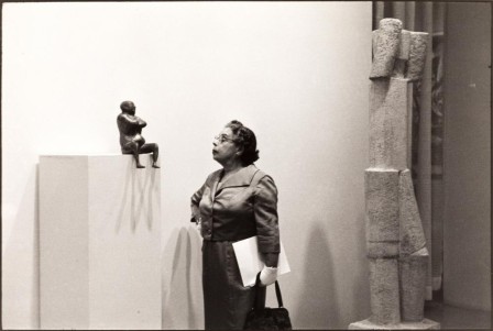 Eve Arnold Museum of Modern Art, New York City 1959 bonjour petit homme