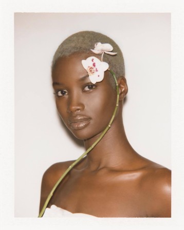 Fatou Jobe photographed by Jeiroh une fleur au coin des yeux