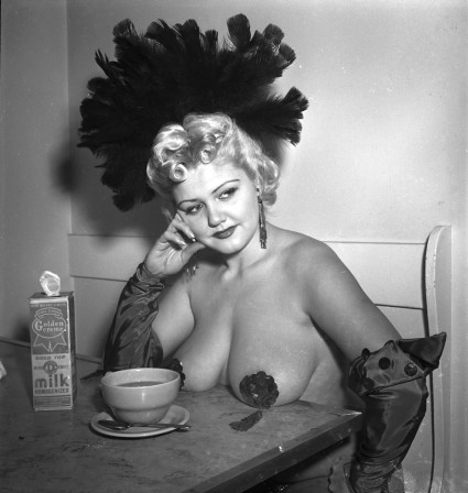 Gypsy Rose Lee, 1945 maman était danseuse burlesque dans un monde machiste