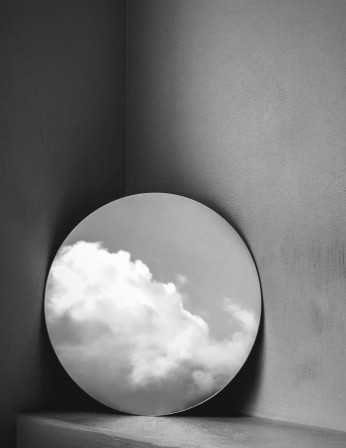 Jonas Bjerre-Poulsen le miroir du ciel Alice dans les nuages Alice in the sky with diamonds