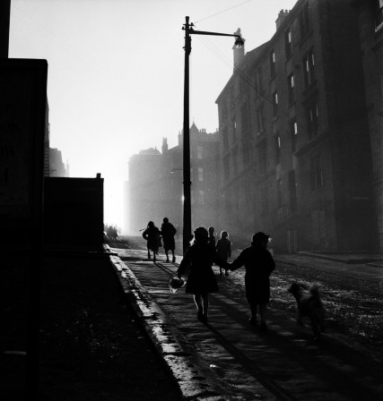 Oscar Marzaroli. Off to School, Hill Street, 1959 le chemin de l'école