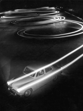 Robert Doisneau, 1954 voitures la valse à quatre temps