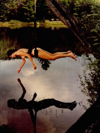 Taryn Simon, Narcissus, Dazed &amp;amp;amp; Confused Magazine, 2001 tendre la main à son double liquide Narcisse la véritable histoire