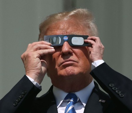 Trump éclipse