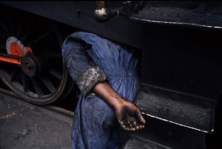 Vincent van de Wijngaard locomotive train travail les mains des travailleurs