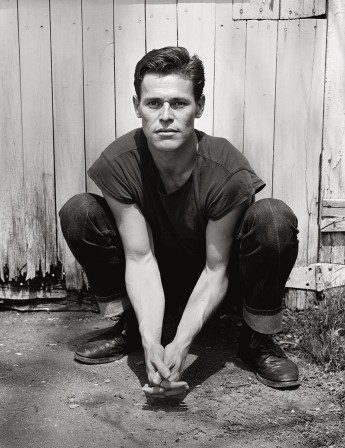 Willem Dafoe, Mississippi, Photo © Herb Ritts, 1988 la grenouille