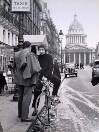 Willy Ronis, Pantheon Paris 1950 vélo cette année l'arrivée du Tour de France se fera directement au Panthéon